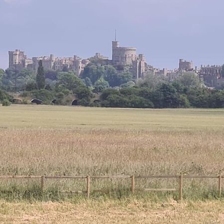 Family Home, View Of Windsor Castle Dorney Exterior foto